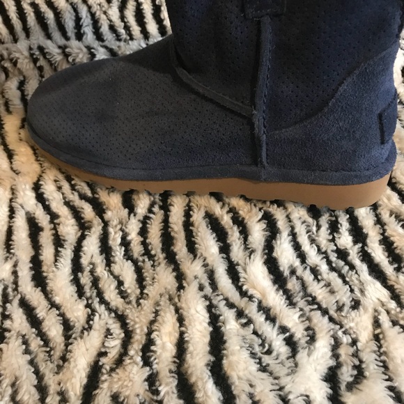 Gift that didn’t fit - Picture 2 of 3